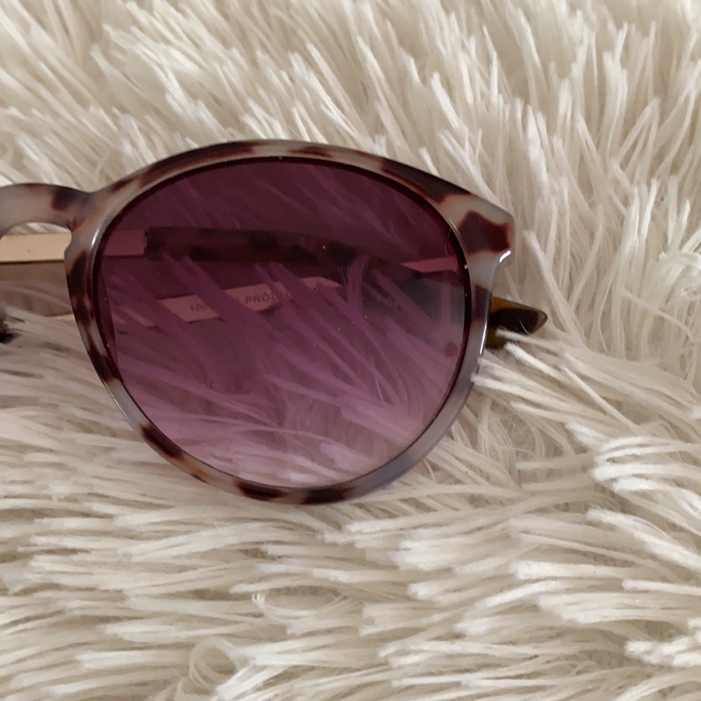 Tortoise Shell Sunglasses - Picture 2 of 7